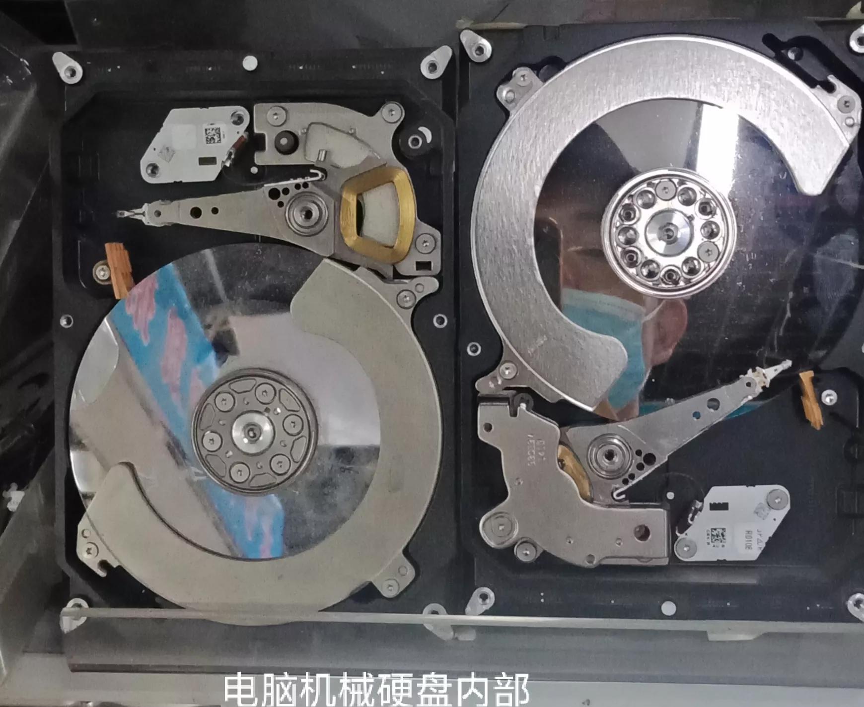 电脑硬盘内部是这样的,机械硬盘和固态硬盘拆开看看是啥样的?