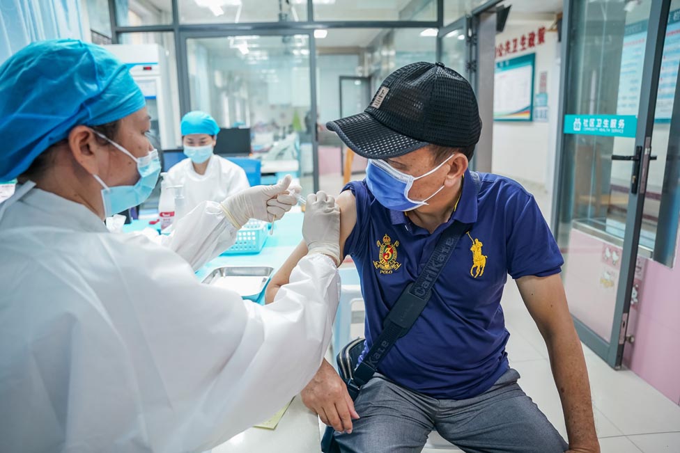 张文宏称疫苗接种目标已转变:是预防和降低重症