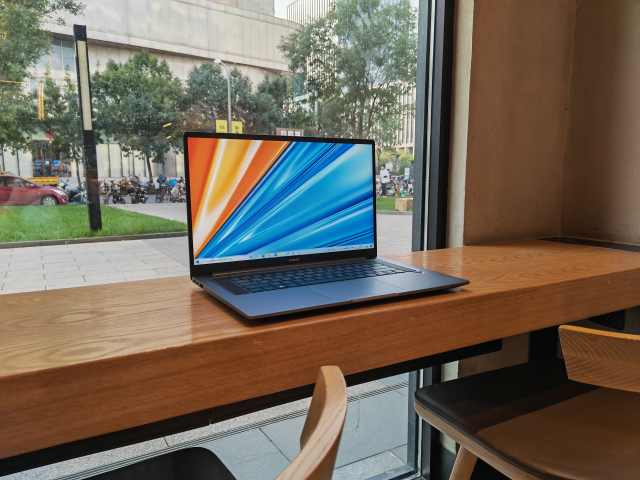 荣耀MagicBook 16 Pro锐龙版评测:7000元价位的钢桶型生产力工具