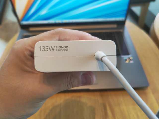 荣耀MagicBook 16 Pro锐龙版评测:7000元价位的钢桶型生产力工具