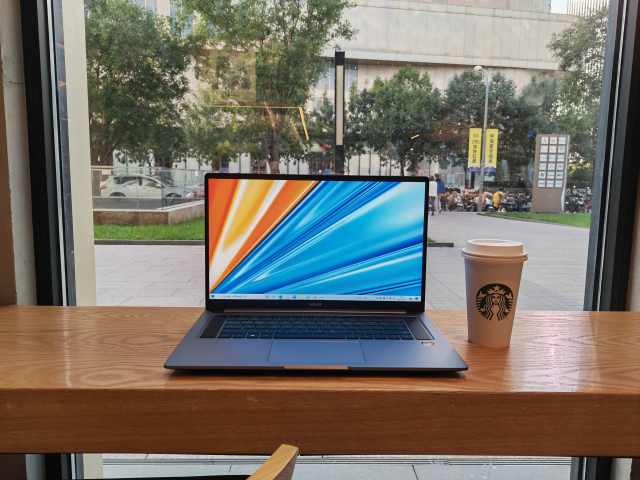 荣耀MagicBook 16 Pro锐龙版评测:7000元价位的钢桶型生产力工具