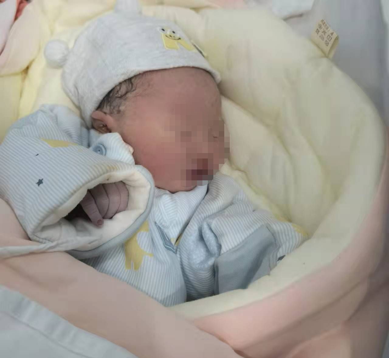 “想要孩子,先还7万元彩礼钱”甘肃一女子生产当日孩子被丈夫抱走,妇联已介入