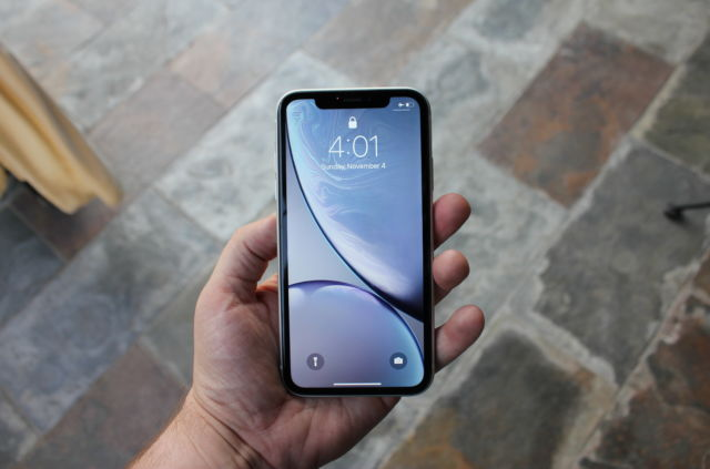 好评率高达97%,曾被称为“智商税”的iPhone XR,如今彻底反转