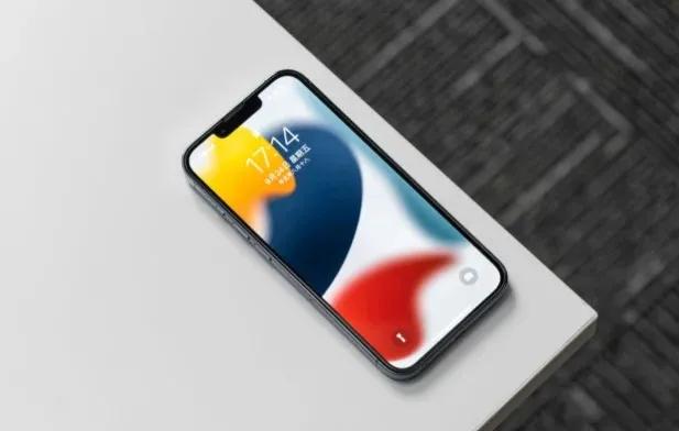 终于理解为什么很多想买P50的人,最后却下单了iPhone13了