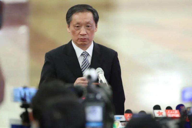 生活腐化伙同家人收钱,李金早被控24年间敛财6550万