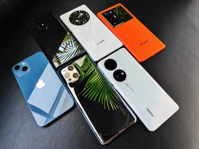 六款高端手机LOL横评,表现最好的不是iPhone13