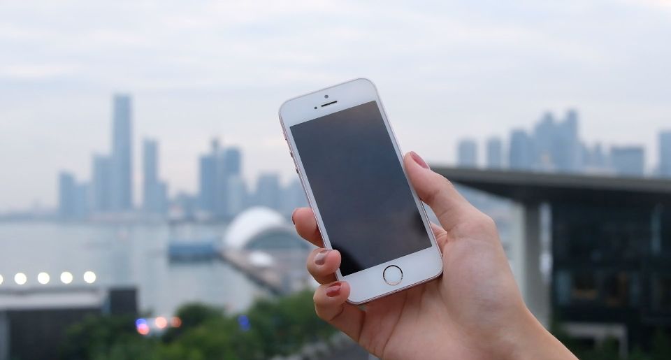 5年前的苹果小钢炮现在怎么样了?iPhone SE评测
