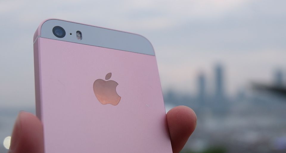 5年前的苹果小钢炮现在怎么样了?iPhone SE评测