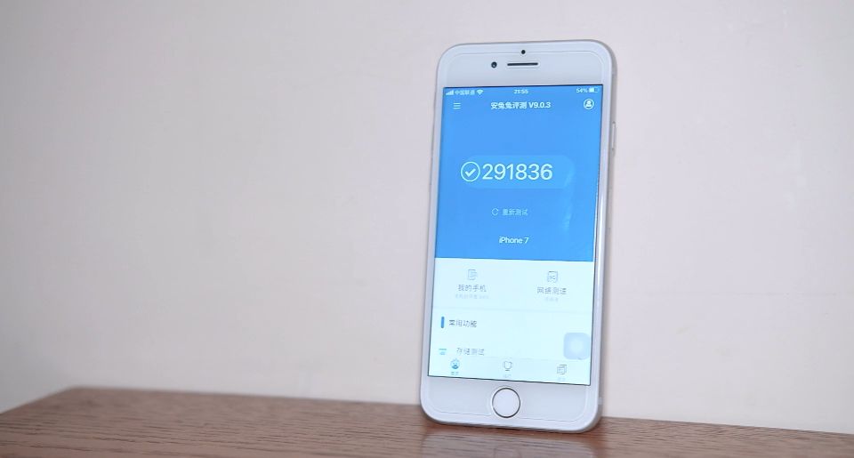 最不起眼的苹果旗舰:iPhone7迟到的评测