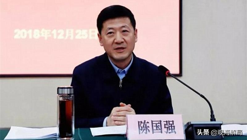 连植发都让商人买单的副市长“搞攀附”，收藏赵正永亲笔签名的网球