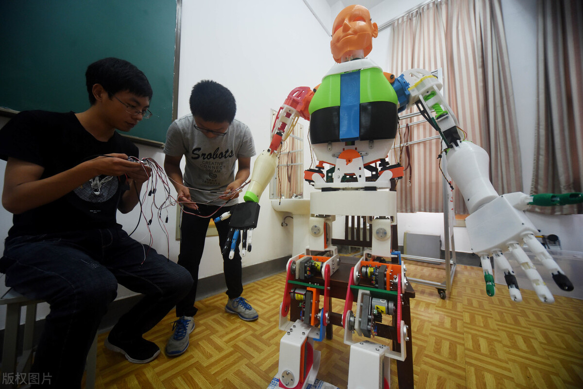 计算机相关专业当中哪四个专业的热度较高,以及该怎么选择