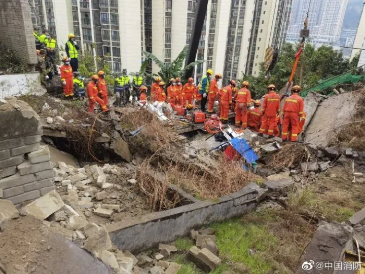 重庆一食堂垮塌已致3人遇难,仍在搜救
