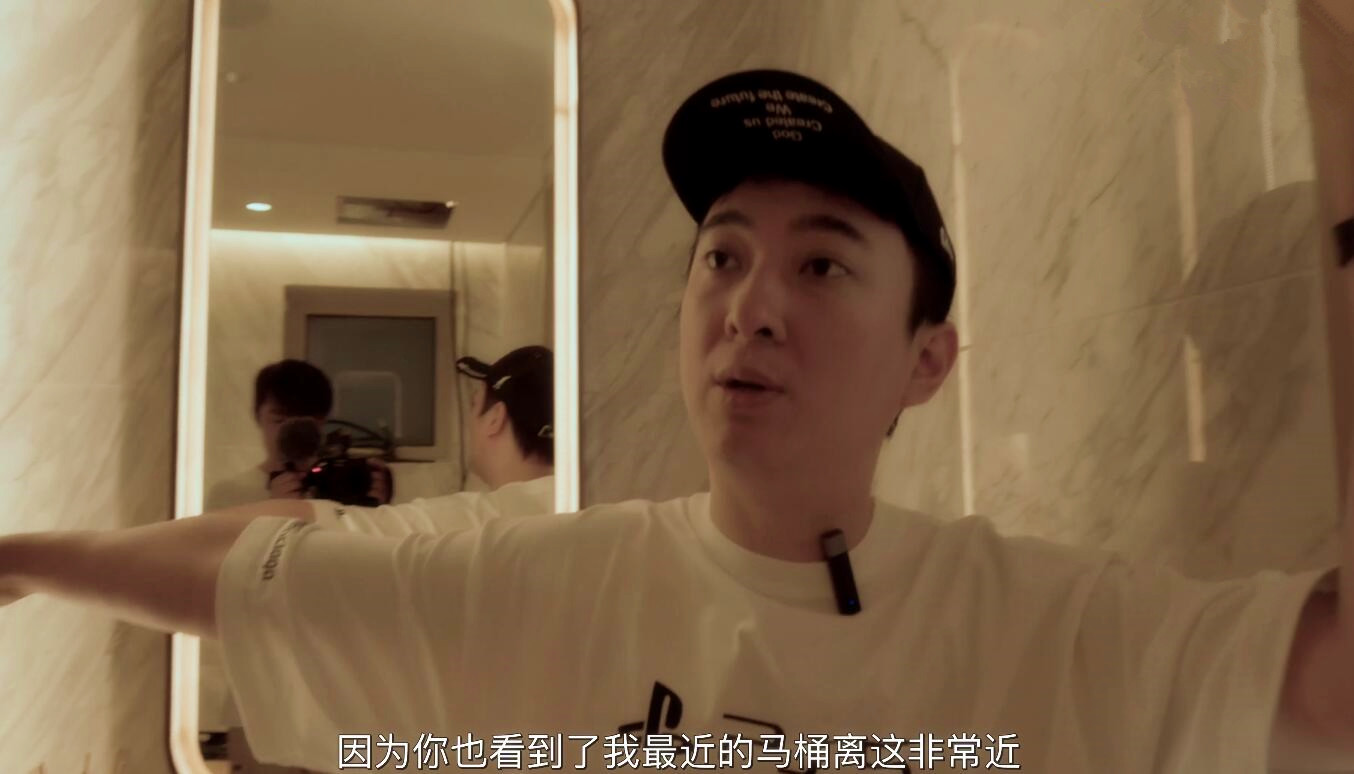 王思聪百万配电脑后续,网速6.79G每秒,几分钟下完赛博朋克2077