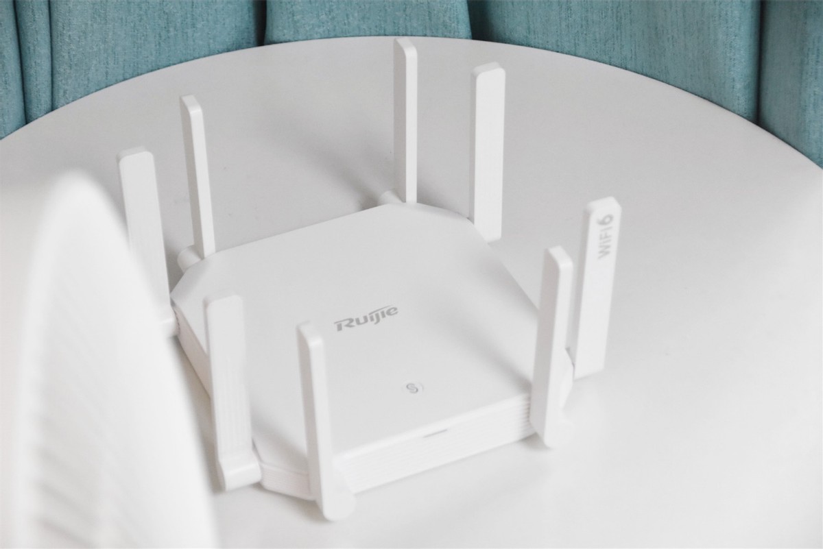 WiFi6加持，8根天线信号更强，锐捷星耀X32双频千兆路由器评测