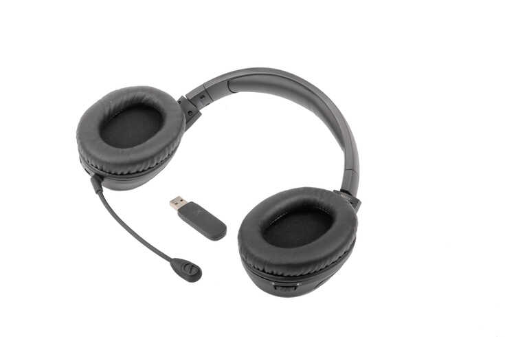 轻量化无线游戏耳机,金士顿HyperX Cloud Flight天箭