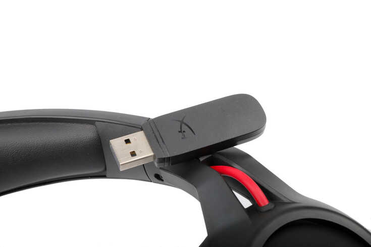 轻量化无线游戏耳机,金士顿HyperX Cloud Flight天箭