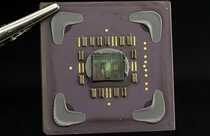 大神破解22年前的AMD K6-2+处理器:打开隐藏的128KB二级缓存