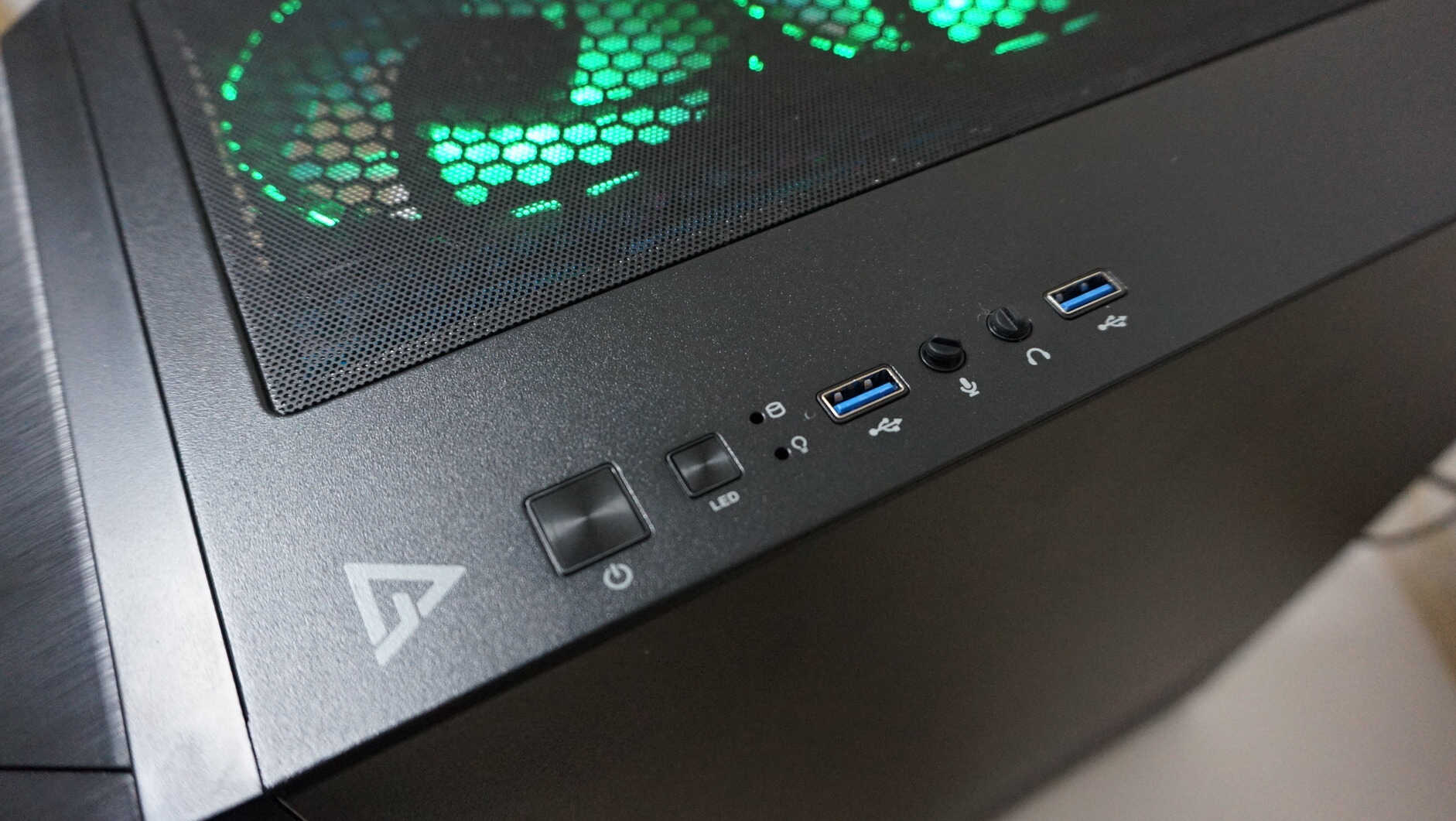 Z590+i9-11900K+RTX 3080,我们一起打造iGame Vulcan梦想级主机