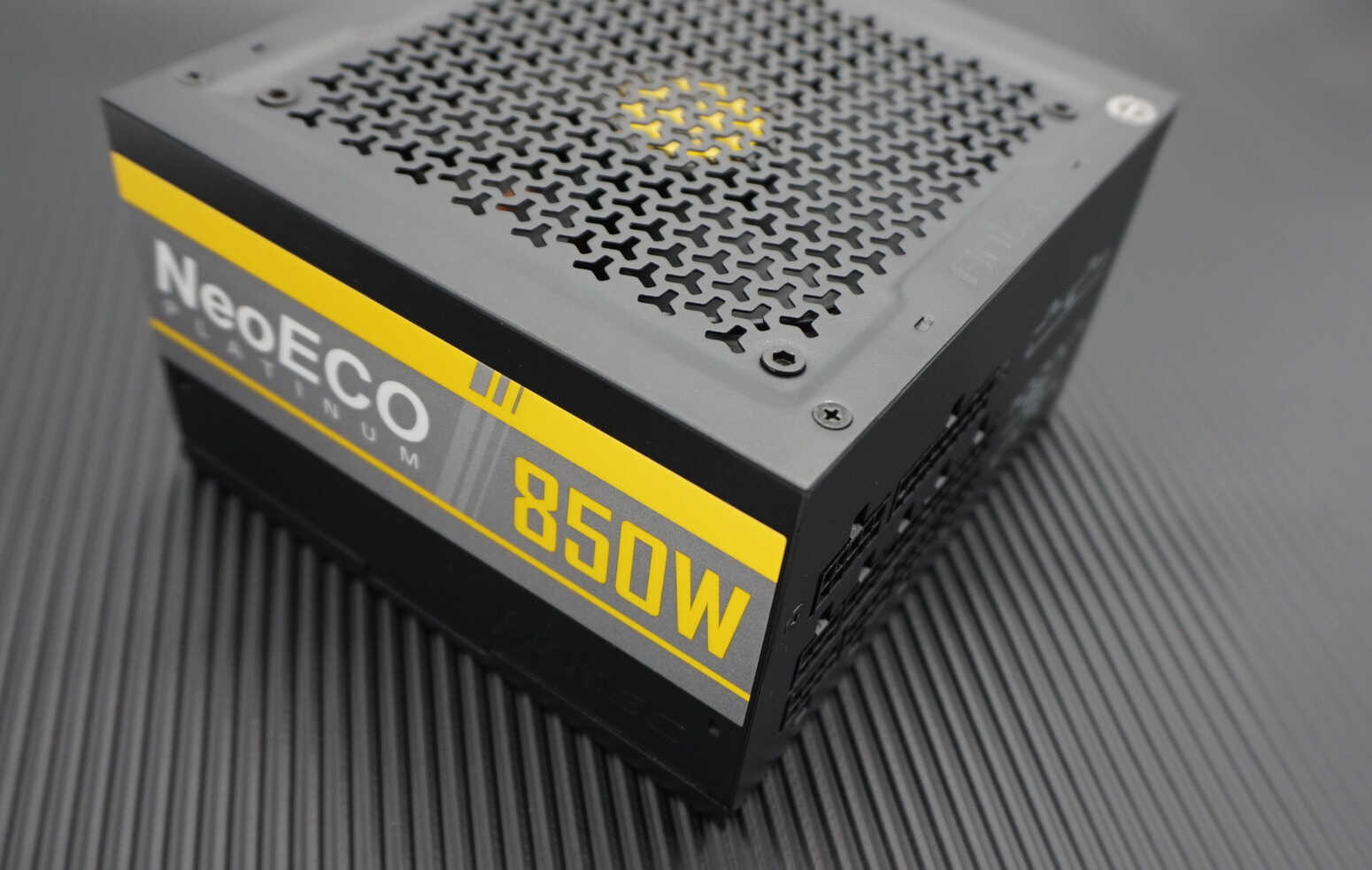 Z590+i9-11900K+RTX 3080,我们一起打造iGame Vulcan梦想级主机