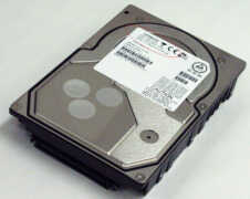 电脑硬盘和内存区别是什么(新人电脑硬件详解)