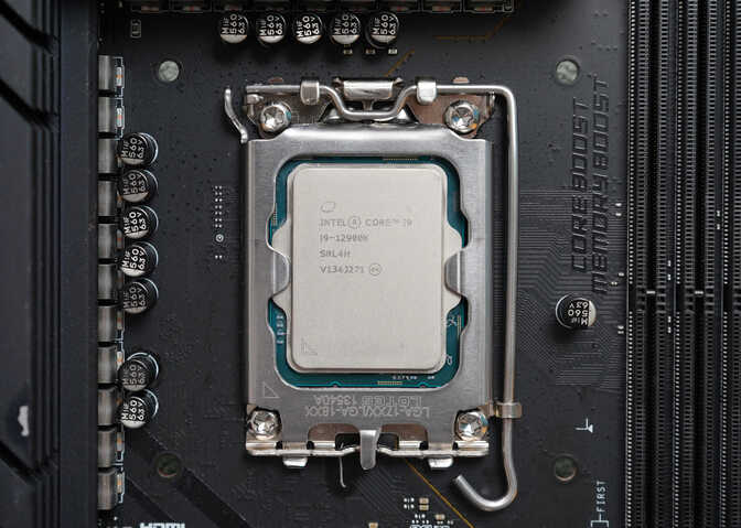 这是一期平平淡淡的装机：i9-12900K搭配RTX 3080Ti显卡