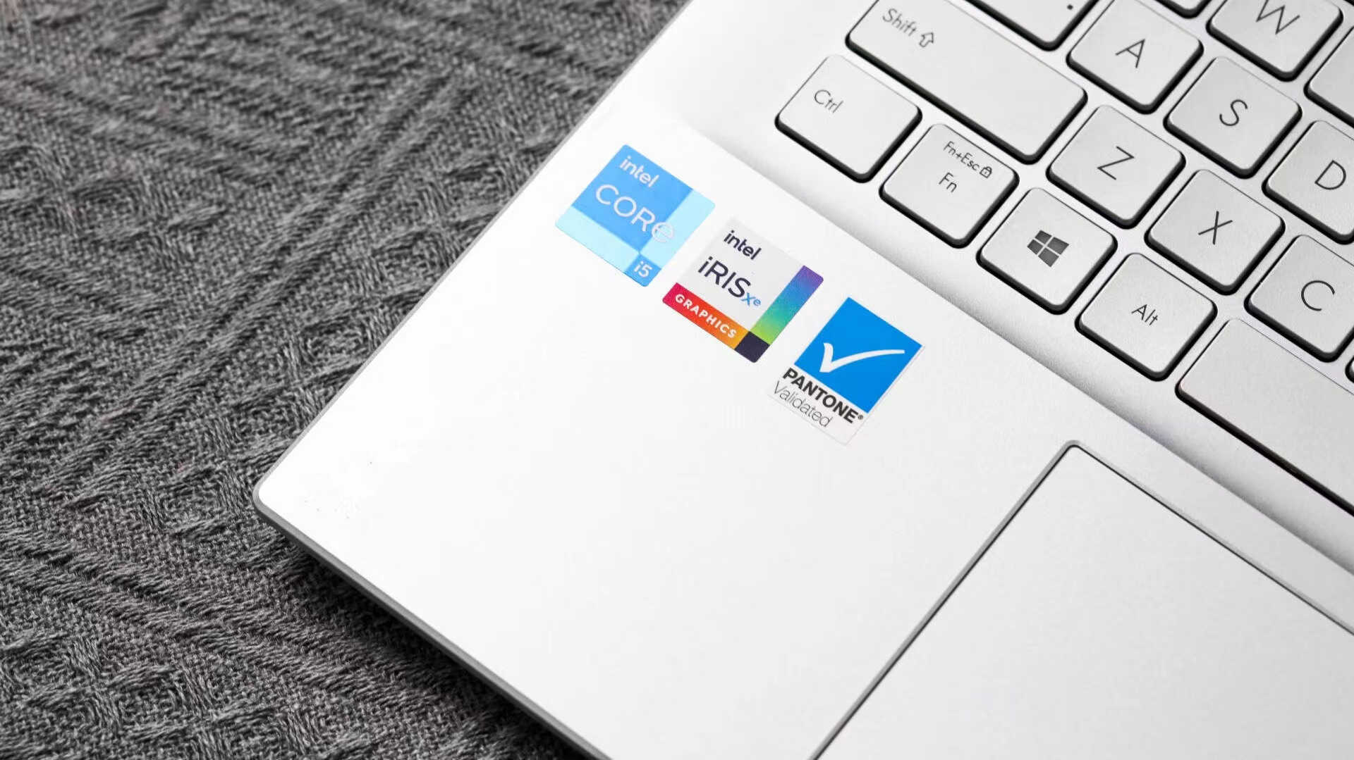 屏幕出众、性能靠谱...华硕无畏Pro14到底如何?看看用户怎么点评