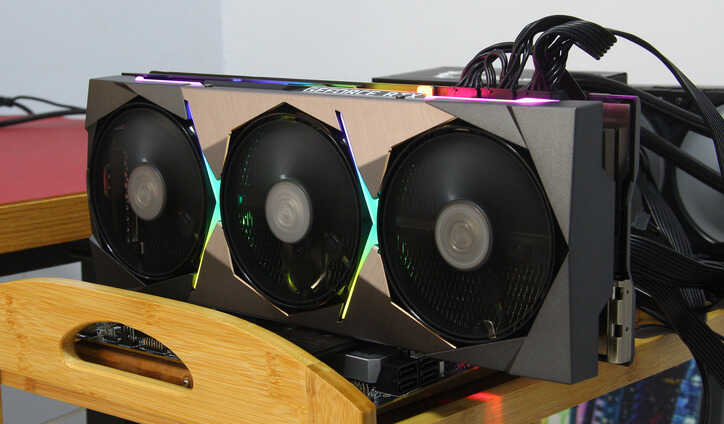 性能、颜值与信仰三位一体,RTX 3080 SUPRIM X 12G超龙显卡评测
