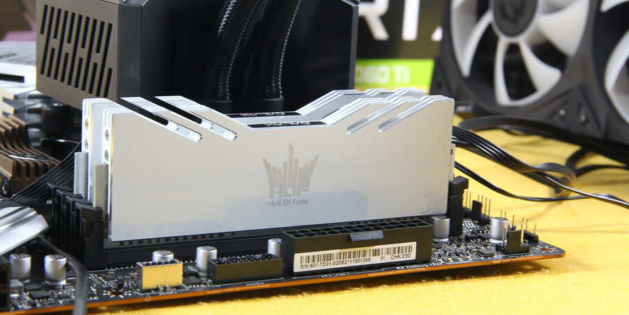 有核显也不耽误NVIDIA的摩擦!i7-12700配RTX3070Ti游戏实测