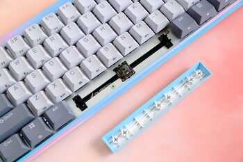 三模无线机械键盘如何选?240天超长续航,杜伽K330w PLUS拆解体验
