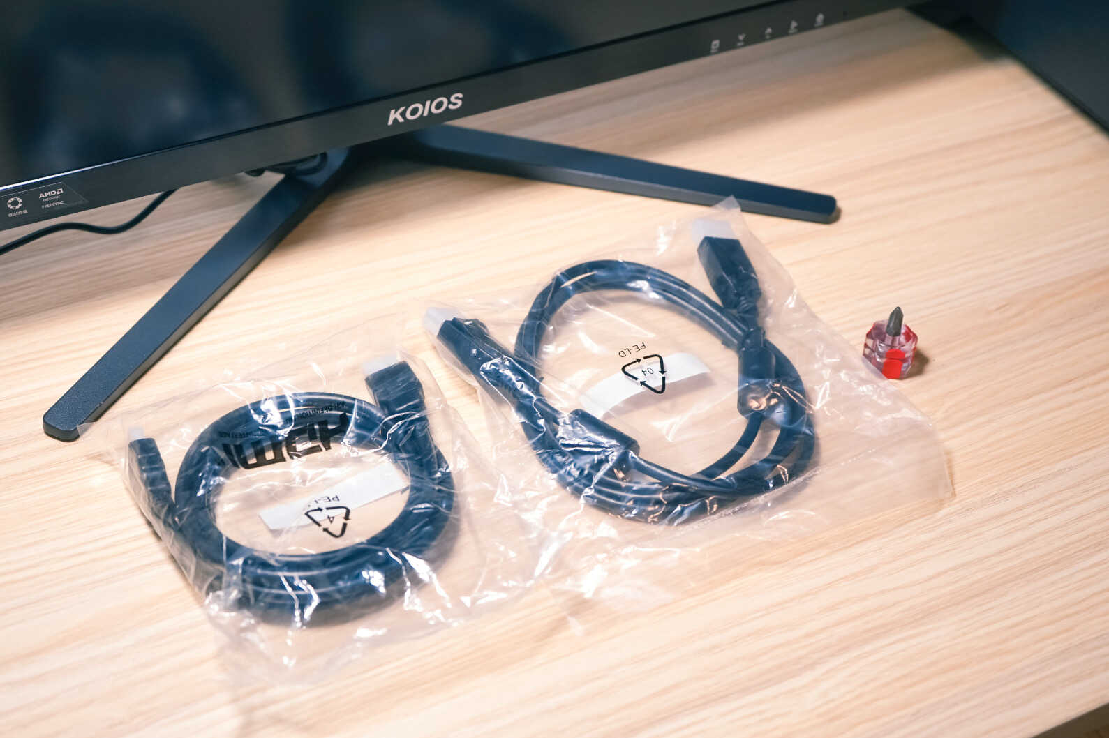 价格三位数的27寸4K显示器表现如何?KOIOS K2718UD轻体验