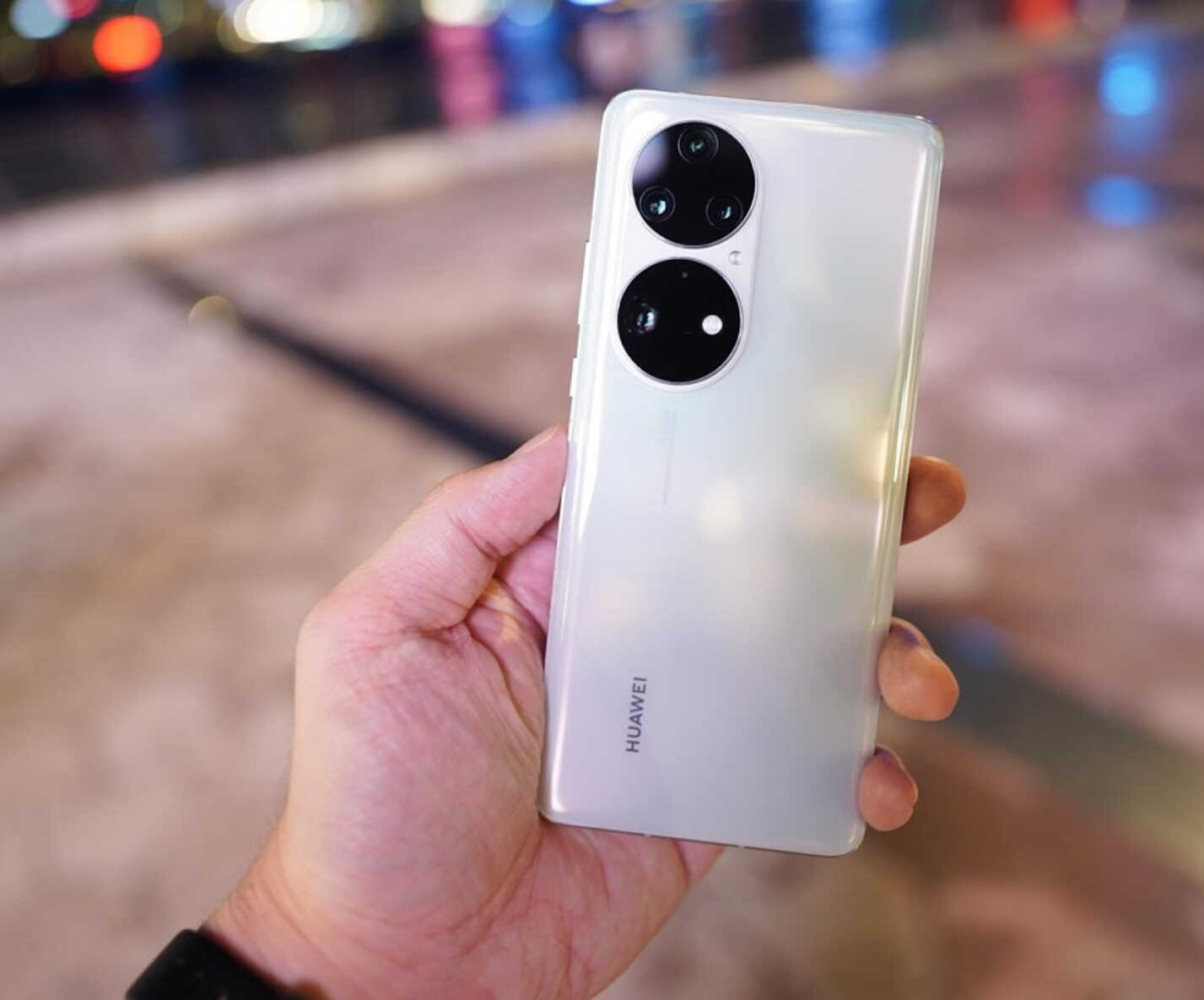 围观!最好的前3部“国产”手机:OPPO、小米+华为,你更喜欢谁?