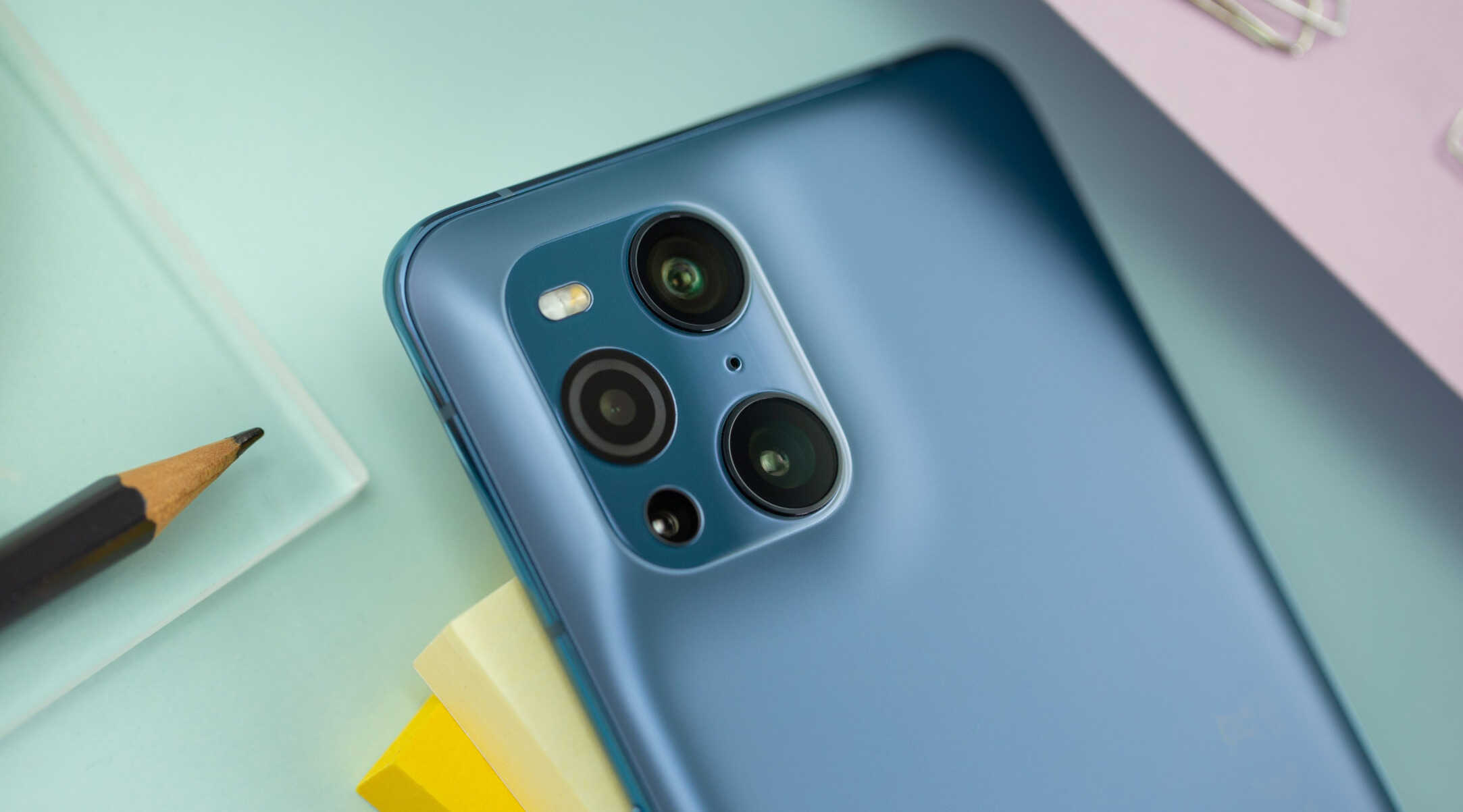 围观!最好的前3部“国产”手机:OPPO、小米+华为,你更喜欢谁?