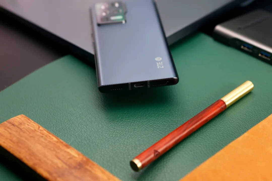 惊喜因不甘平凡|中兴天机Axon 30系列解析