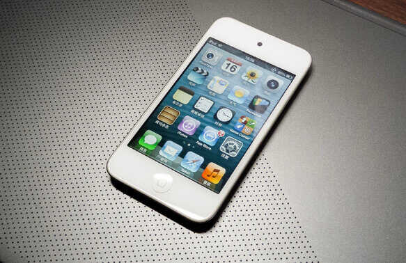 10年前的iPod Touch 4还能玩游戏!苹果就是这么牛