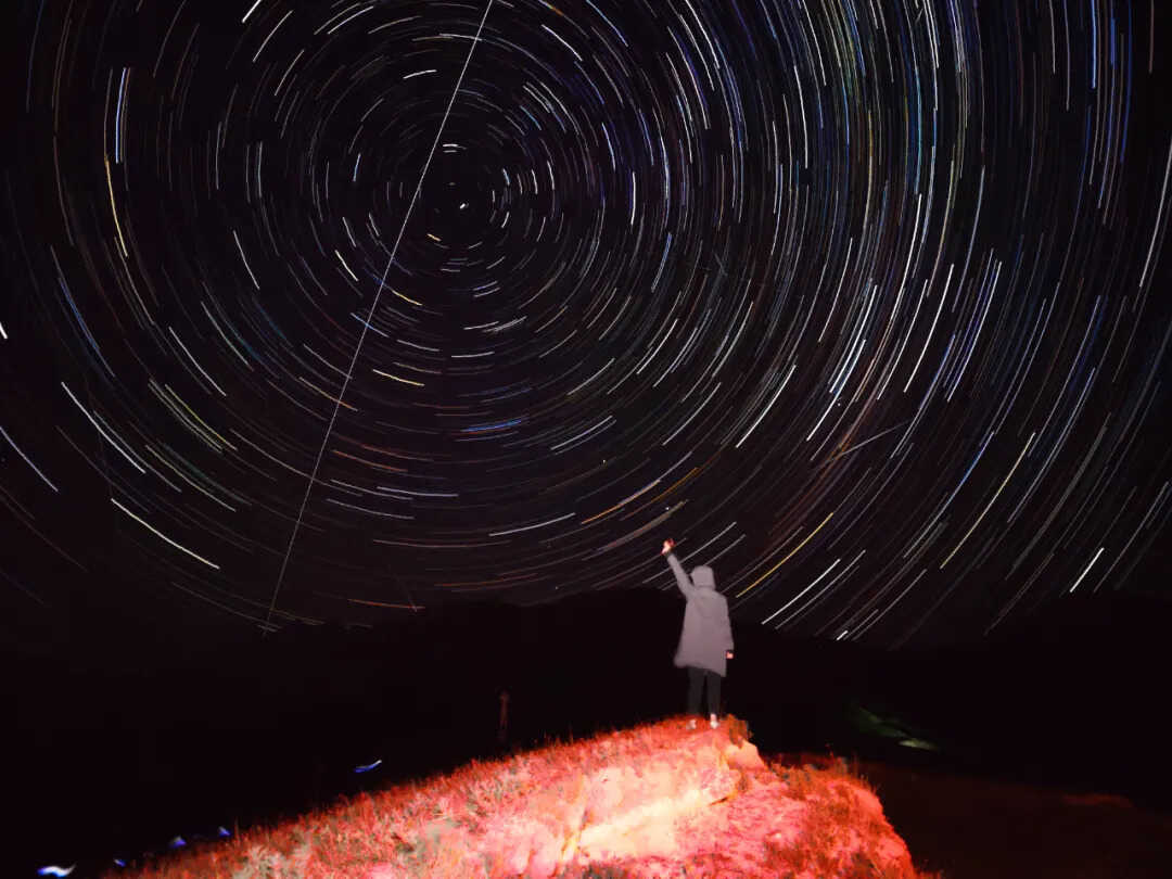 超详细告诉您如何拍摄星轨？手机也可以，相机也可以