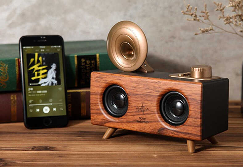 一眼便爱上的复古蓝牙音箱,仿佛可以倾听一个时代的声音