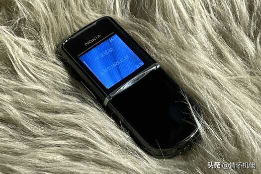 抛弃iPhone,我用诺基亚8800 Sirocco度过了一天