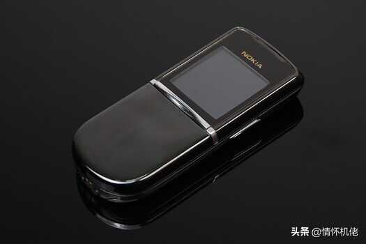 抛弃iPhone,我用诺基亚8800 Sirocco度过了一天