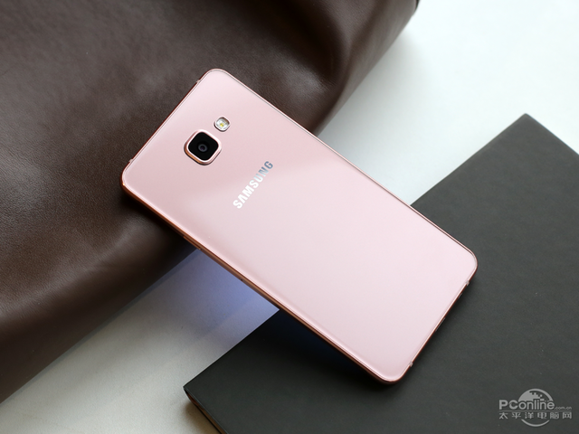 全新Galaxy A7评测:手感和大屏可以兼得?