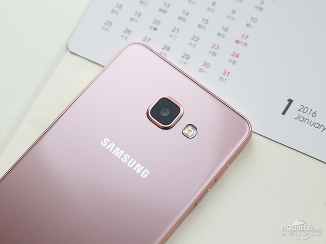 全新Galaxy A7评测:手感和大屏可以兼得?