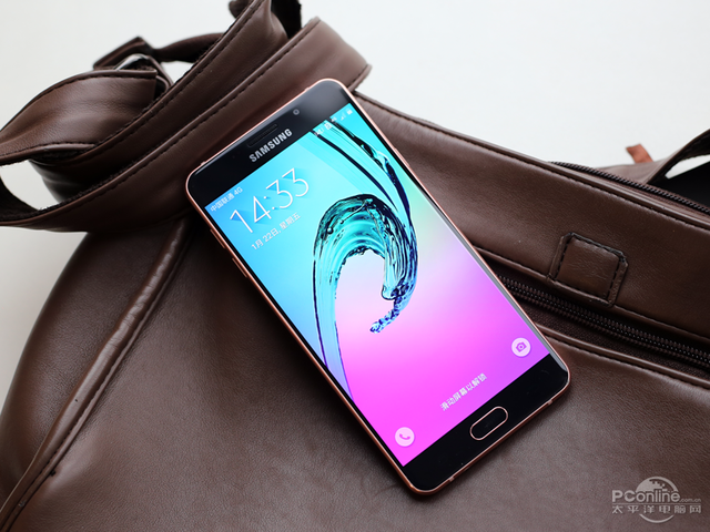 全新Galaxy A7评测:手感和大屏可以兼得?
