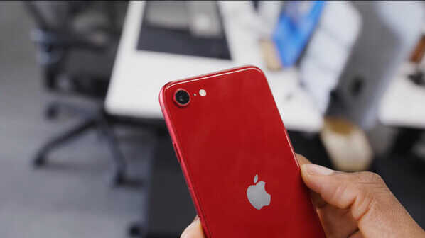 姨妈红iPhoneSE2022评测:仅售3499元,旧瓶装新酒是种什么体验