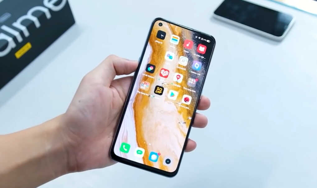 从2499元跌至1599元，三星直屏+256GB+耳机孔，65W跑分旗舰清仓中