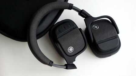 这么奇怪的公司,这么奇妙的耳机——雅马哈 YAMAHA YH-L700A