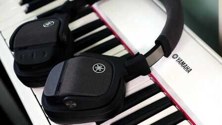 这么奇怪的公司,这么奇妙的耳机——雅马哈 YAMAHA YH-L700A