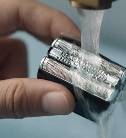 电动剃须刀怎么清洗?这样保养才是正解