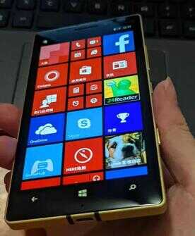 当年的流金版诺基亚930 lumiaCyan