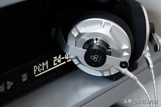 要在监听领域叫板STAX,D8000 Pro除了声音还有别的优点吗?
