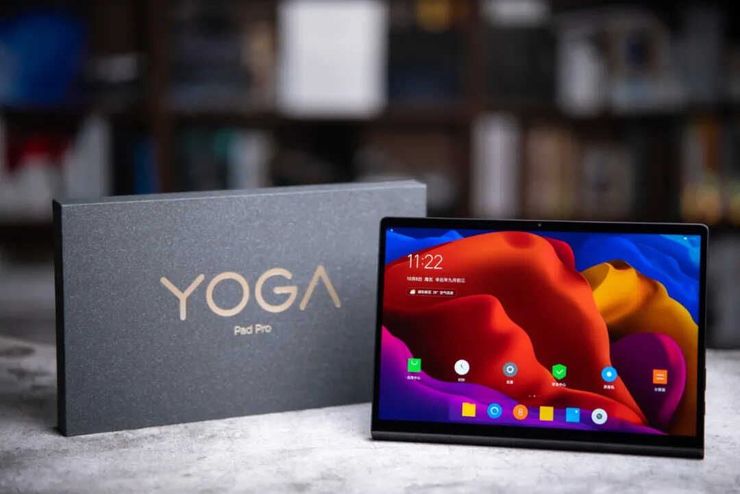 联想会员新品众测:能做外接显示器的YOGA Pad Pro入手