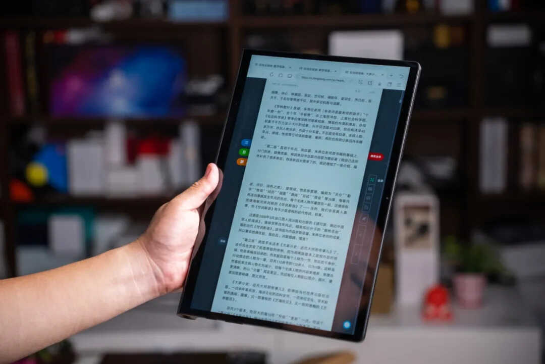 联想会员新品众测:能做外接显示器的YOGA Pad Pro入手